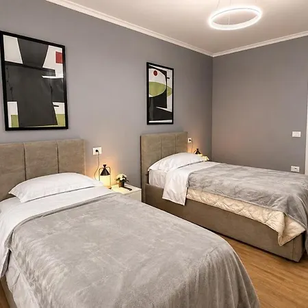 Modern 2br Near New Bazaar Walk To Center * Tirana