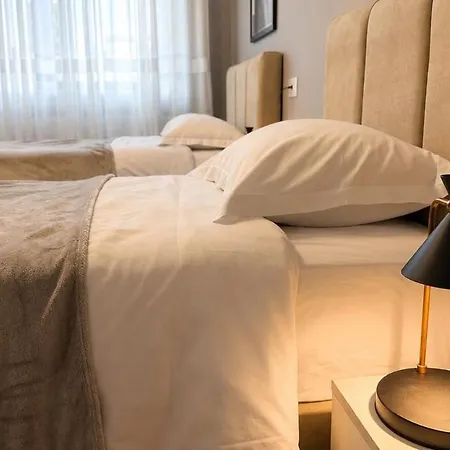 Modern 2br Near New Bazaar Walk To Center Apartamento *