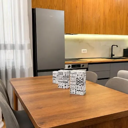 Apartamento Modern 2br Near New Bazaar Walk To Center *